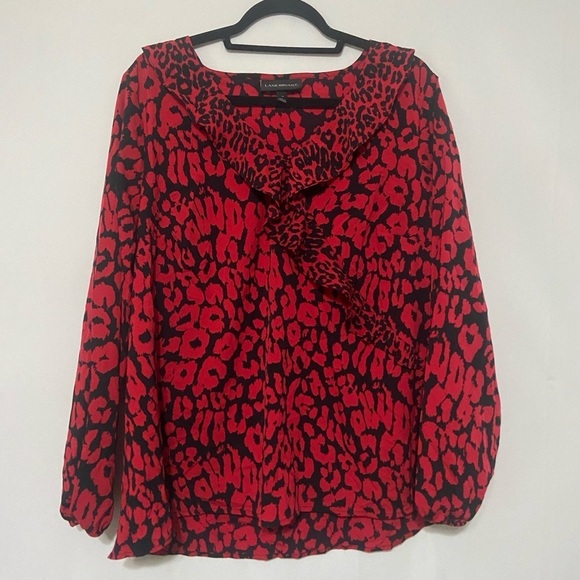 Lane Bryant LIKE NEW red/black animal print ruffle front v neck blouse size 14 - Picture 1 of 4